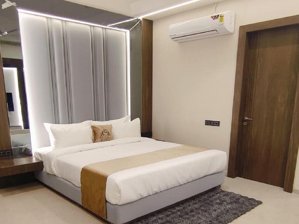 The Meera Hotel Ujjain Zewnętrze zdjęcie