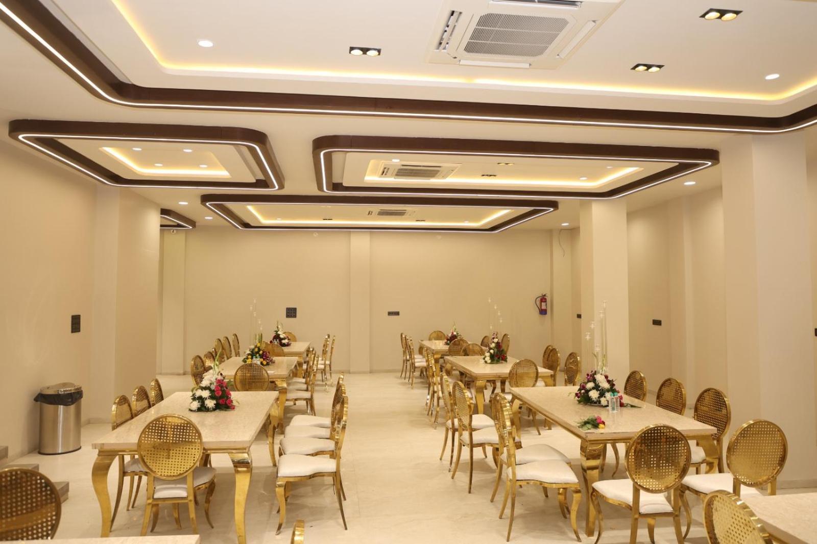 The Meera Hotel Ujjain Zewnętrze zdjęcie