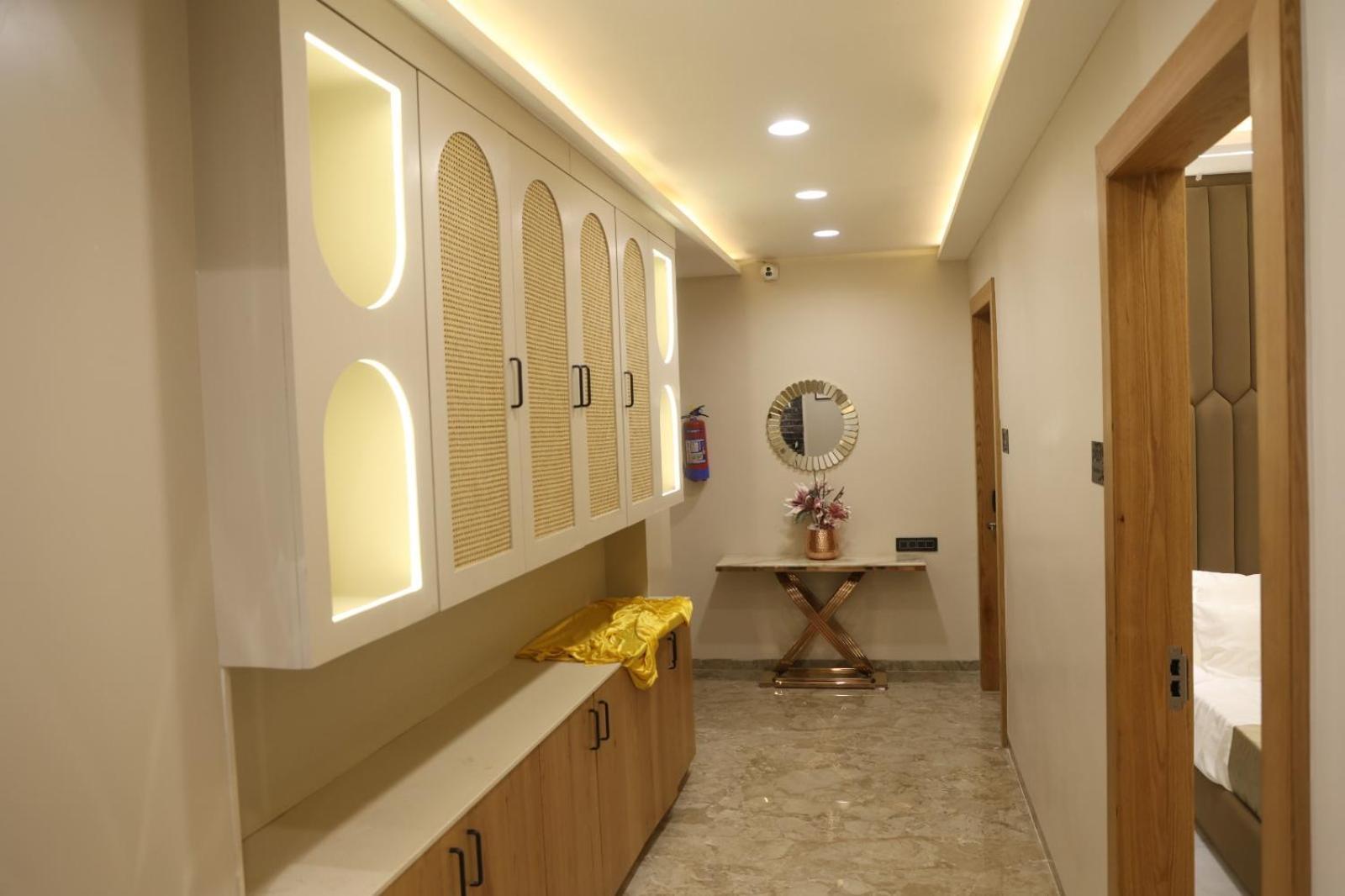 The Meera Hotel Ujjain Zewnętrze zdjęcie