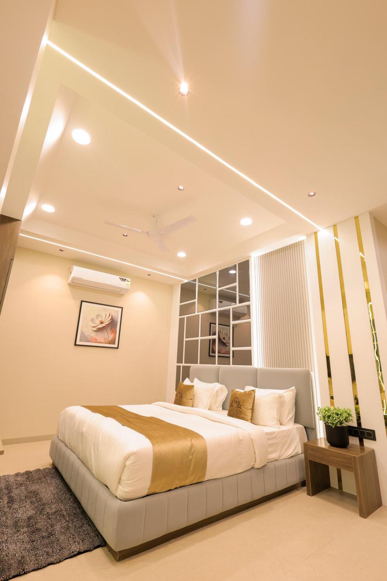 The Meera Hotel Ujjain Zewnętrze zdjęcie