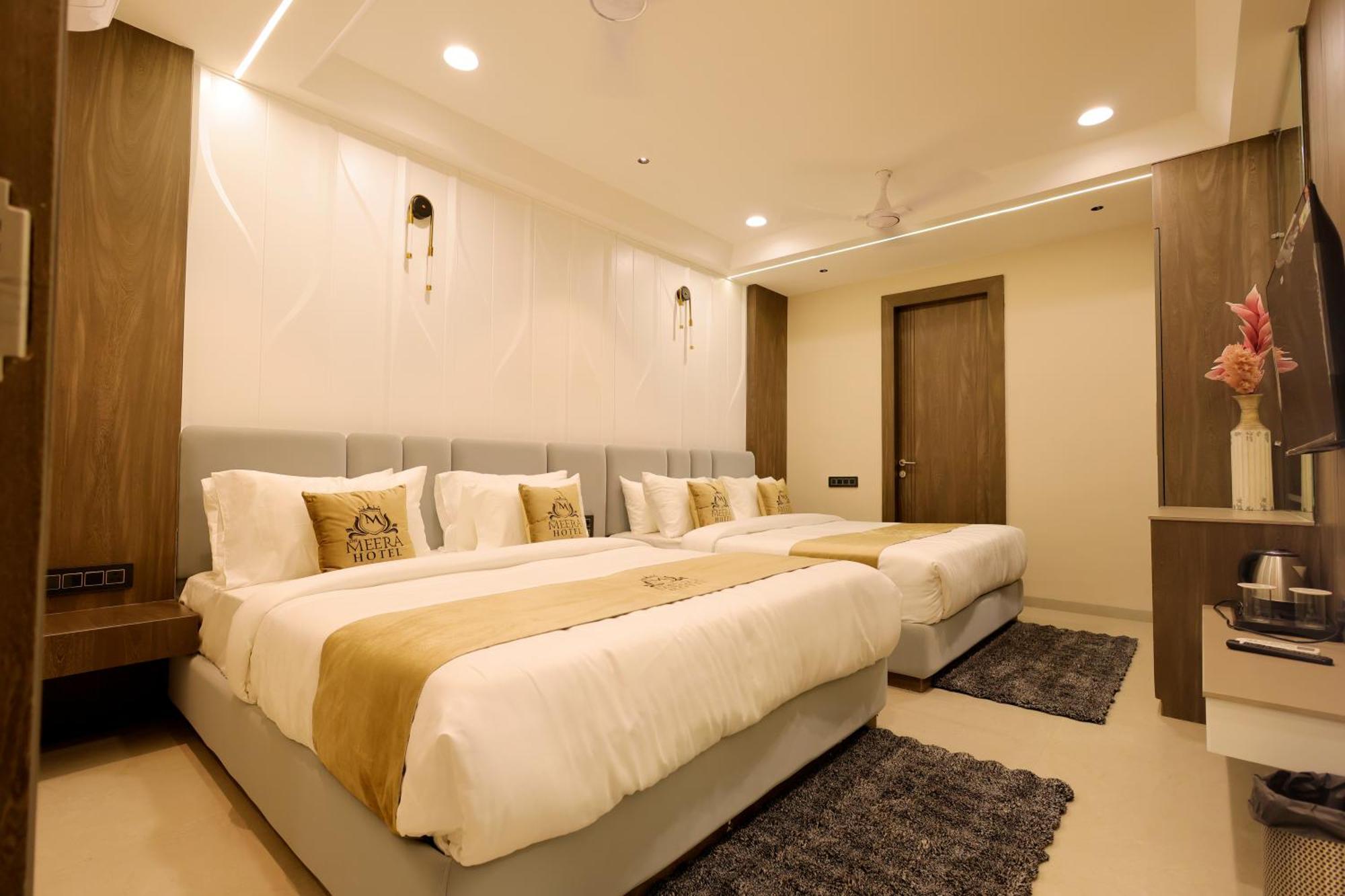 The Meera Hotel Ujjain Zewnętrze zdjęcie