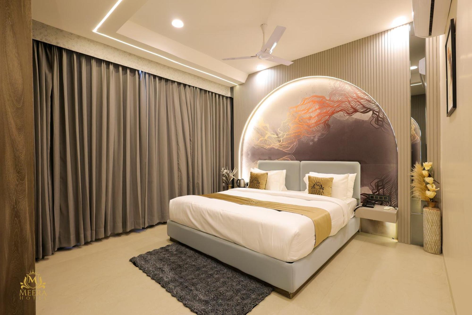 The Meera Hotel Ujjain Zewnętrze zdjęcie